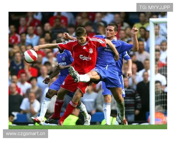 贝林厄姆与杰拉德的对比：全能中场的演化轨迹与战术角色差异