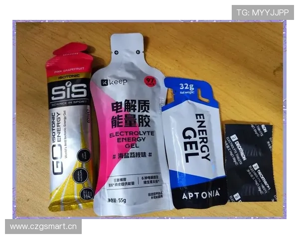 丁霞家的冰箱里居然塞满了能量胶，连饮料都喝电解质水