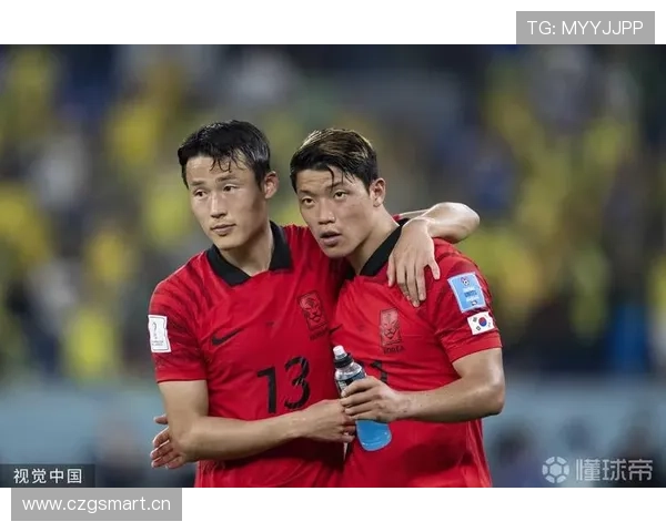 孙准浩练球间隙掏出名牌咖啡，谁告诉我这是运动员的日常？